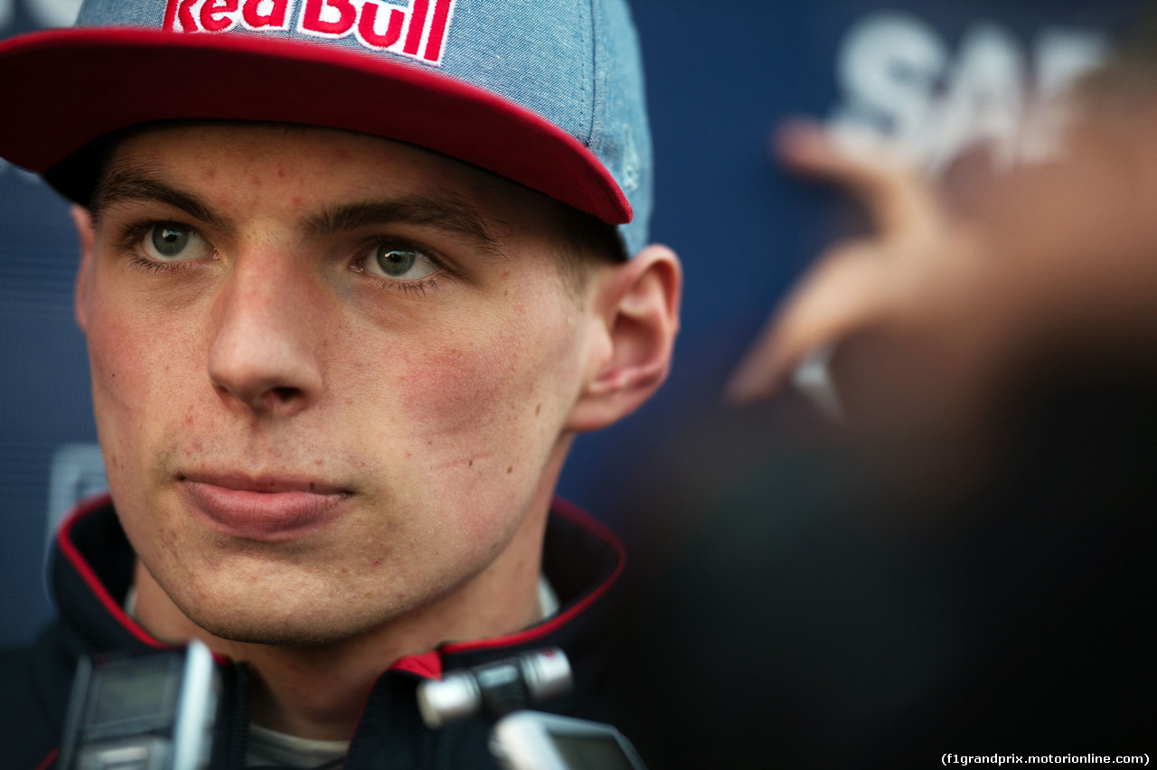 TEST F1 BARCELLONA 19 FEBBRAIO, Max Verstappen (NLD) Scuderia Toro Rosso with the media.
19.02.2015.