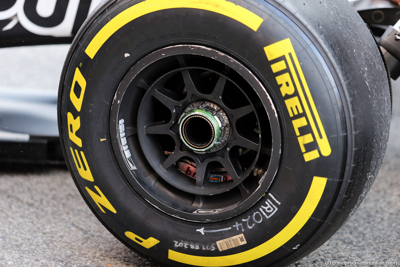 TEST F1 BARCELLONA 20 FEBBRAIO, Red Bull Racing RB11 wheel detail.
20.02.2015.