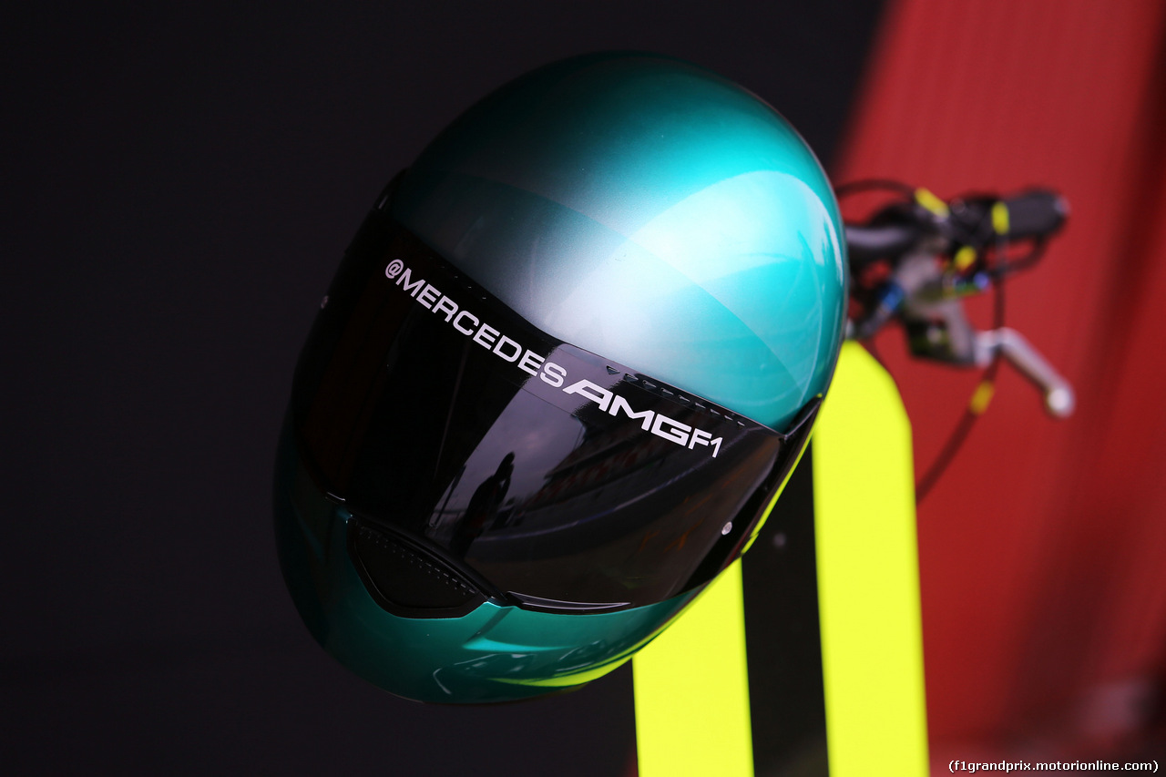 TEST F1 BARCELLONA 21 FEBBRAIO, Mercedes AMG F1 mechanic's helmet.
21.02.2015.