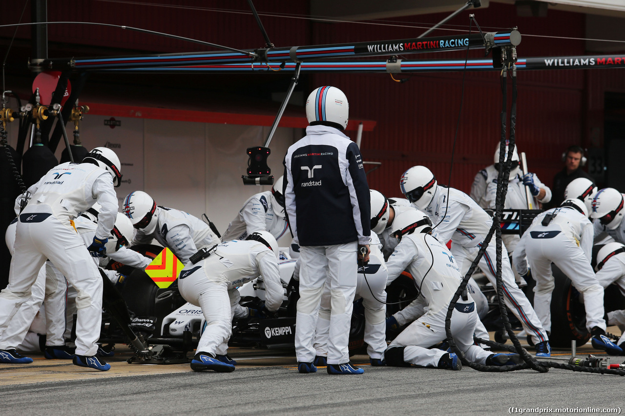 TEST F1 BARCELLONA 21 FEBBRAIO, Felipe Massa (BRA) Williams FW37 practices a pit stop.
21.02.2015.