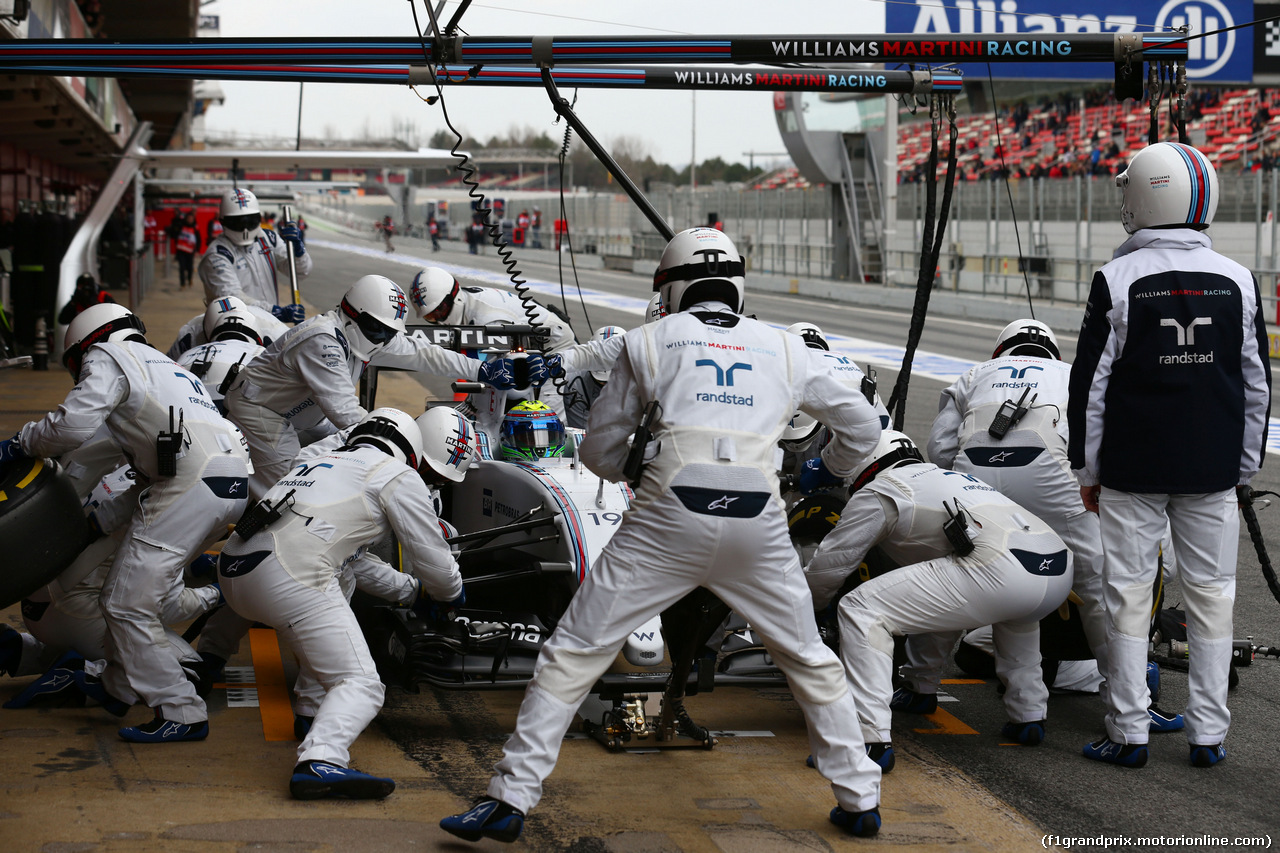 TEST F1 BARCELLONA 21 FEBBRAIO, Felipe Massa (BRA) Williams FW37 practices a pit stop.
21.02.2015.