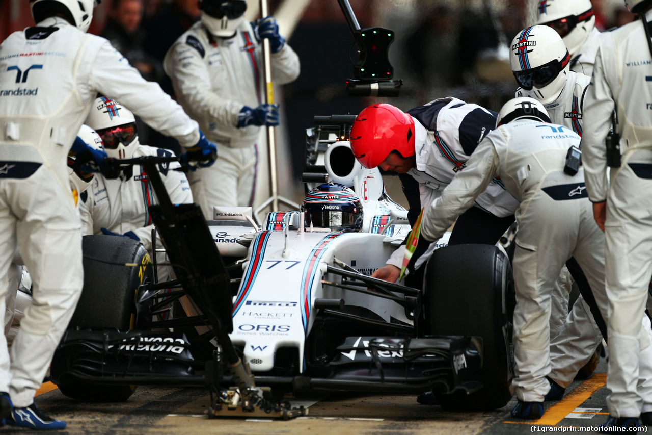 TEST F1 BARCELLONA 21 FEBBRAIO, Valtteri Bottas (FIN) Williams FW37 practices a pit stop.
21.02.2015.