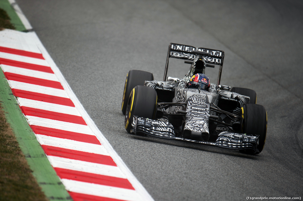 TEST F1 BARCELLONA 21 FEBBRAIO, Daniil Kvyat (RUS) Red Bull Racing RB11.
21.02.2015.
