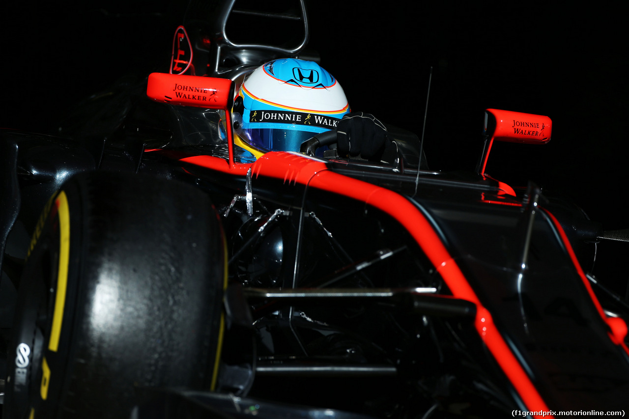 TEST F1 BARCELLONA 22 FEBBRAIO, Fernando Alonso (ESP) McLaren MP4-30 leaves the pits.
22.02.2015.