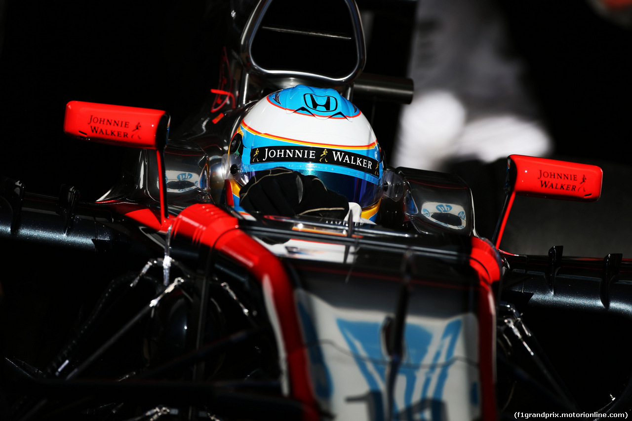 TEST F1 BARCELLONA 22 FEBBRAIO, Fernando Alonso (ESP) McLaren MP4-30 leaves the pits.
22.02.2015.