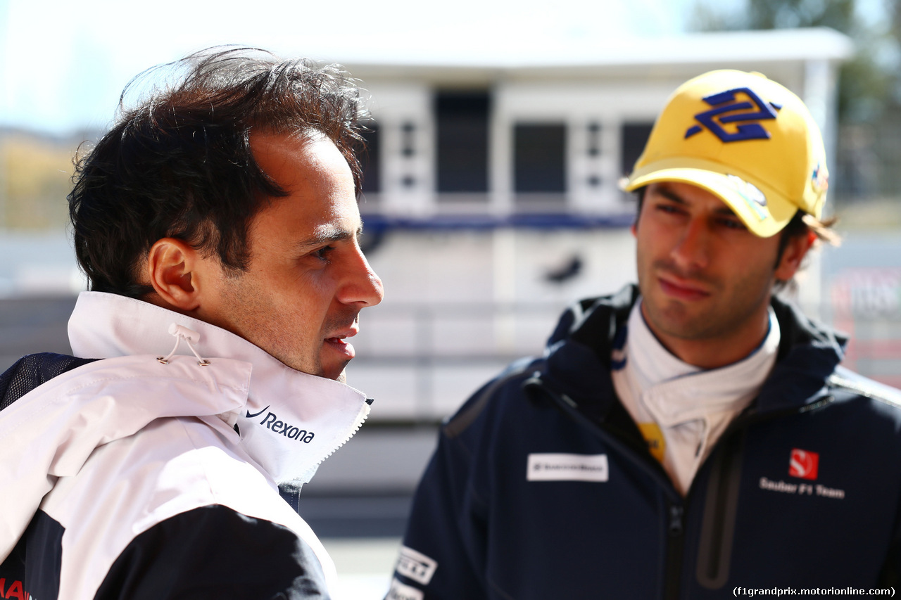 TEST F1 BARCELLONA 22 FEBBRAIO, (L to R): Felipe Massa (BRA) Williams with Felipe Nasr (BRA) Sauber F1 Team.
22.02.2015.