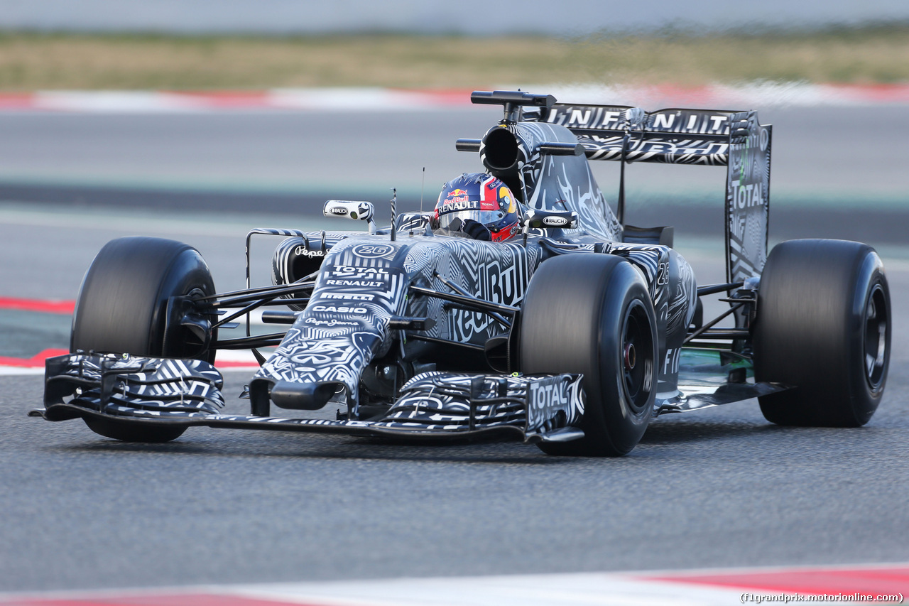 TEST F1 BARCELLONA 26 FEBBRAIO, Daniil Kvyat (RUS) Red Bull Racing RB11.
26.02.2015.