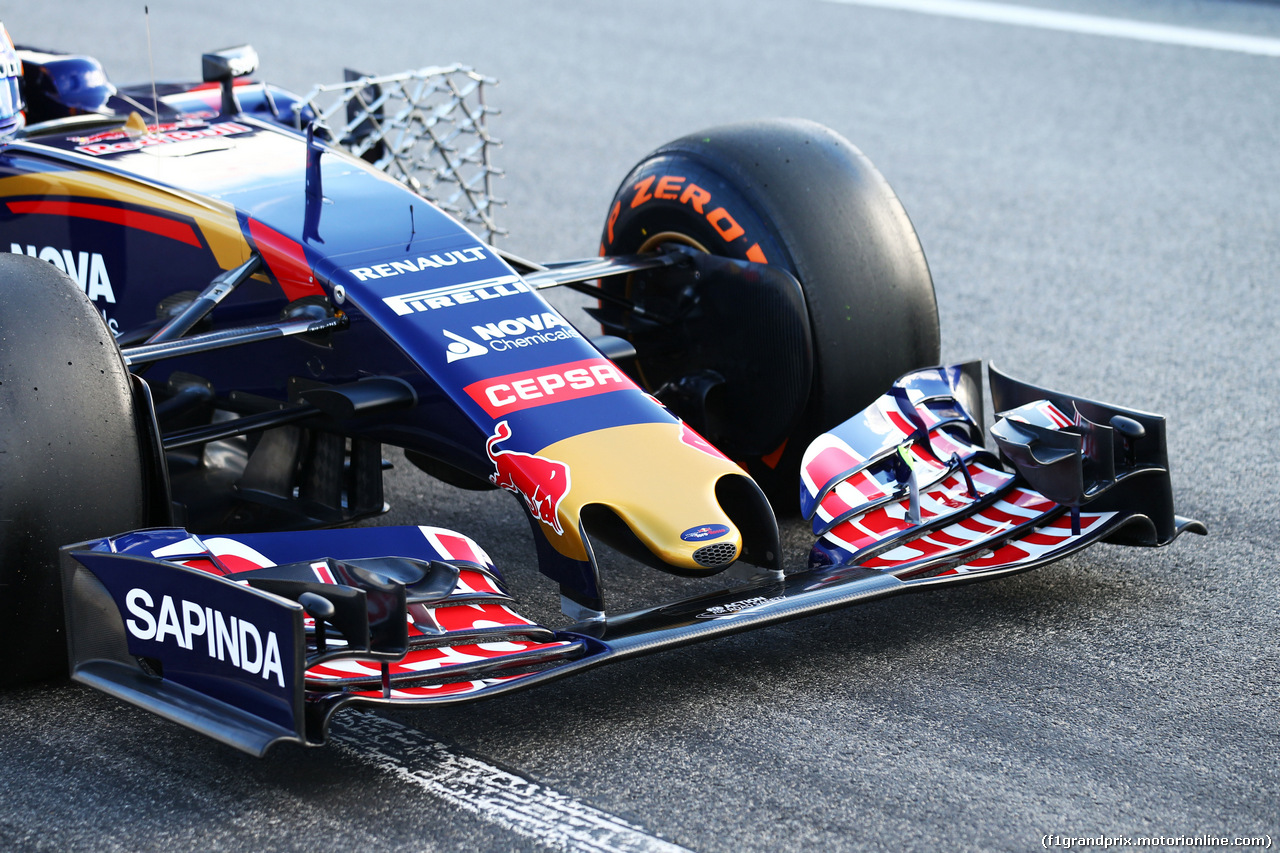 TEST F1 BARCELLONA 26 FEBBRAIO, Carlos Sainz Jr (ESP) Scuderia Toro Rosso STR10 - front wing.
26.02.2015.
