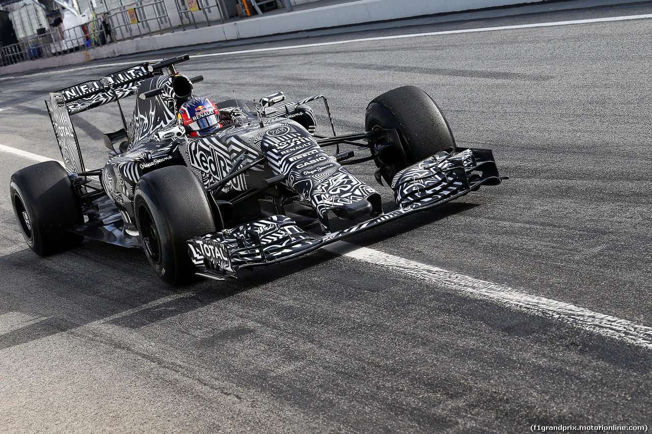 TEST F1 BARCELLONA 26 FEBBRAIO, Daniil Kvyat (RUS) Red Bull Racing RB11.
26.02.2015.