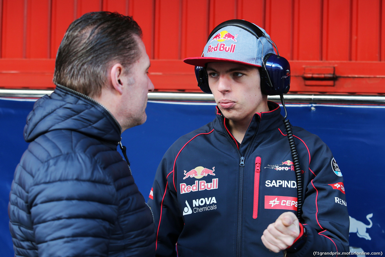 TEST F1 BARCELLONA 26 FEBBRAIO, Max Verstappen (NLD) Scuderia Toro Rosso with his father Jos Verstappen (NLD).
26.02.2015.