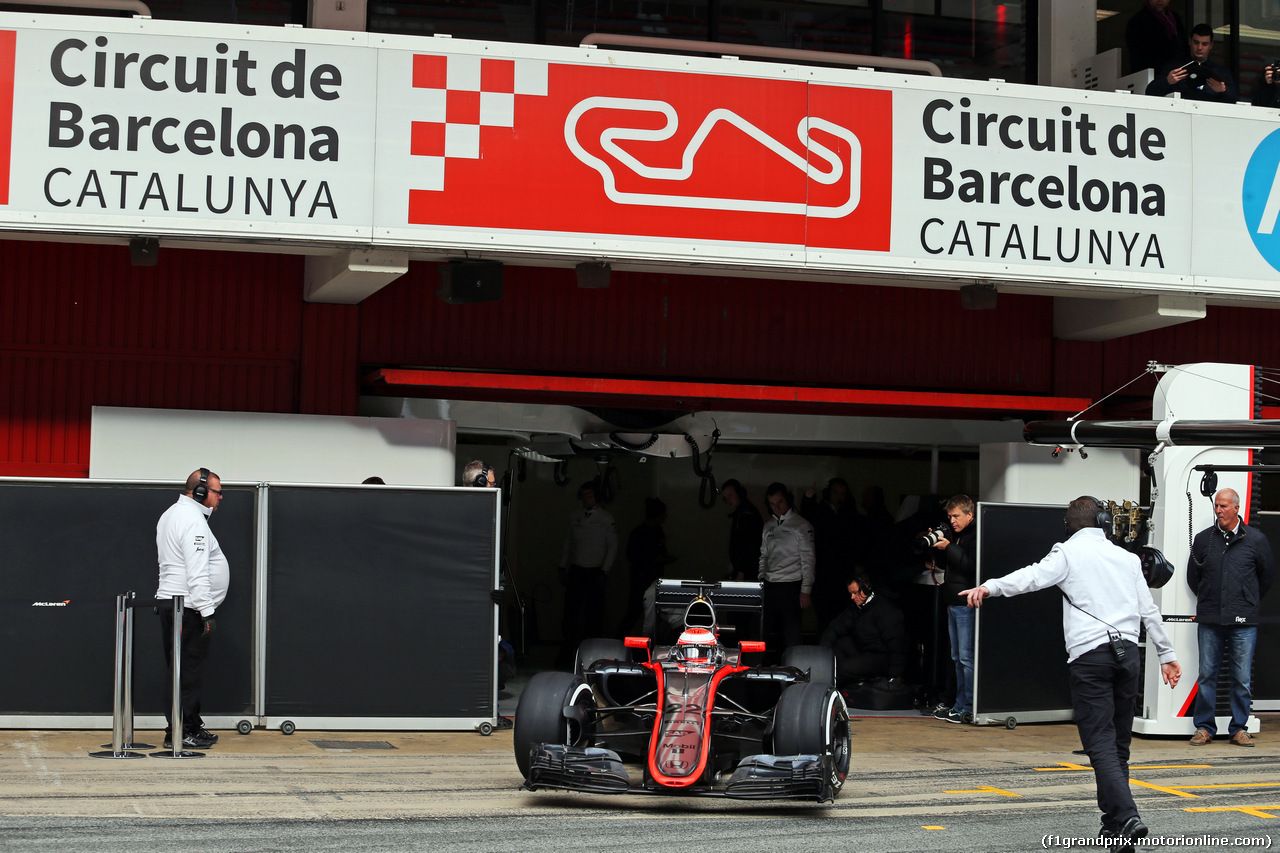 TEST F1 BARCELLONA 26 FEBBRAIO, Jenson Button (GBR) McLaren MP4-30.
26.02.2015.