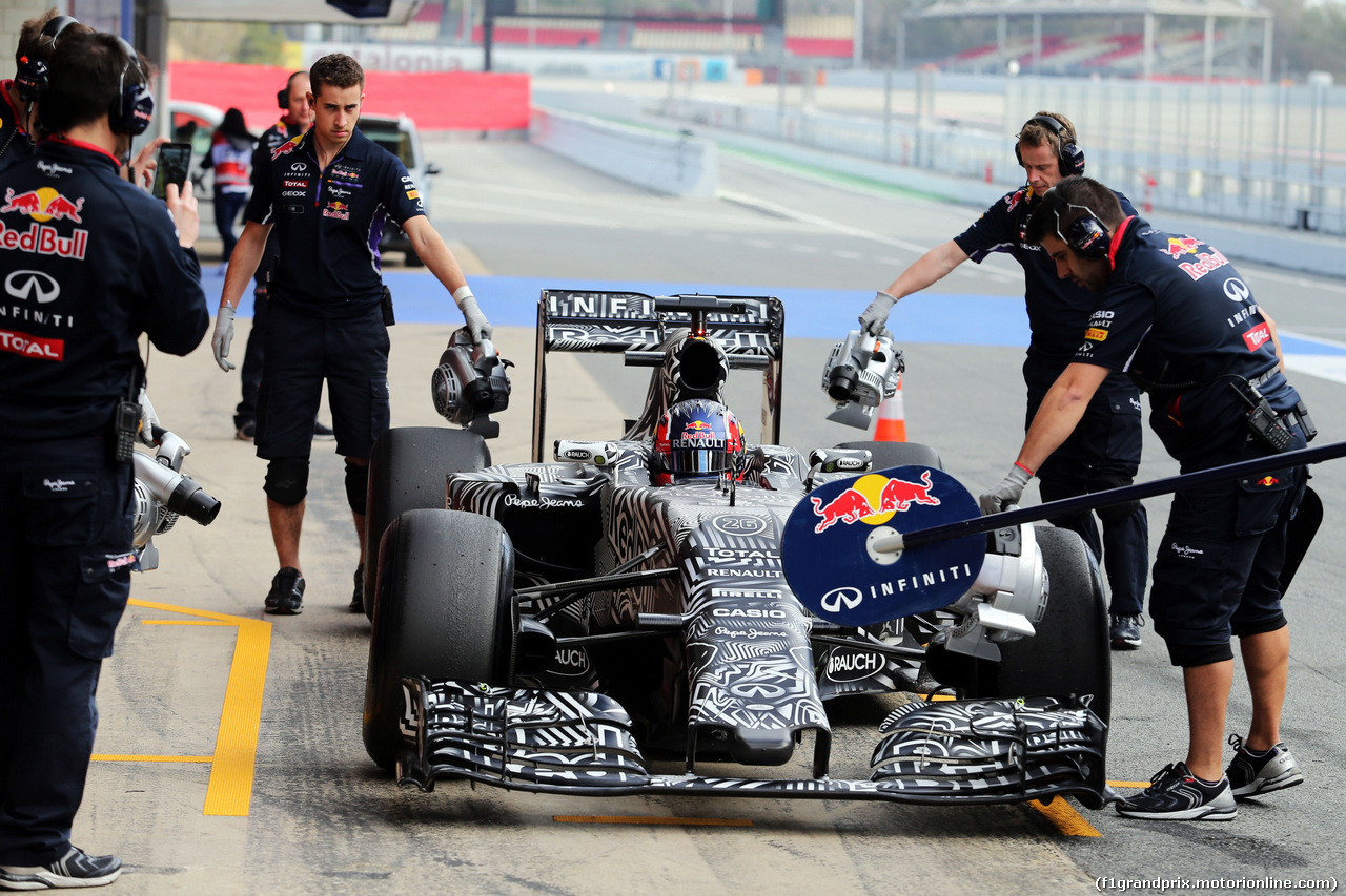 TEST F1 BARCELLONA 26 FEBBRAIO, Daniil Kvyat (RUS) Red Bull Racing RB11.
26.02.2015.