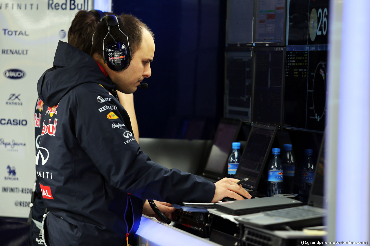 TEST F1 BARCELLONA 26 FEBBRAIO, Gianpiero Lambiase (ITA) Red Bull Racing Engineer.
26.02.2015.