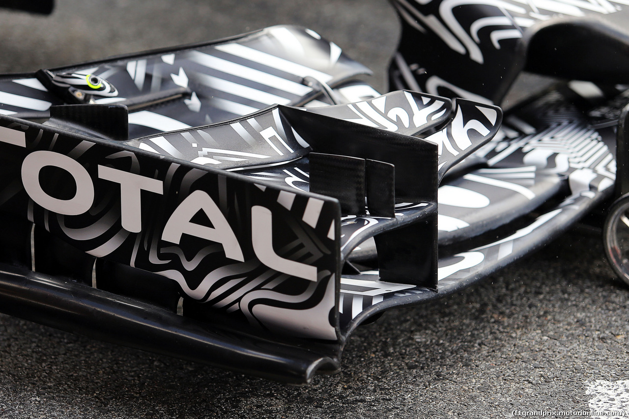 TEST F1 BARCELLONA 26 FEBBRAIO, Red Bull Racing RB11 front wing detail.
26.02.2015.