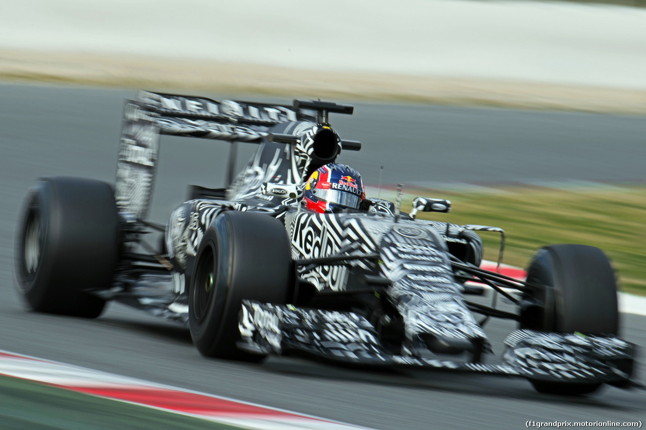TEST F1 BARCELLONA 26 FEBBRAIO, Daniil Kvyat (RUS) Red Bull Racing RB11.
26.02.2015.