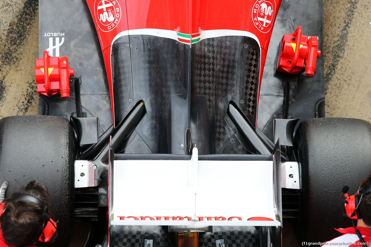 TEST F1 BARCELLONA 26 FEBBRAIO, Ferrari SF15-T rear suspension e rear wing detail.
26.02.2015.