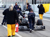 F1-TEST BARCELONA 26. FEBRUAR, Daniil Kvyat (RUS) Red Bull Racing RB11 wird von Mechanikern zurück in die Boxengasse geschoben. 26.02.2015.