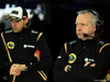 TEST F1 BARCELLONA 26 FEBBRAIO, (L to R): Pastor Maldonado (VEN) Lotus F1 Team with Paul Seaby (GBR) Lotus F1 Team, Team Manager.
26.02.2015.