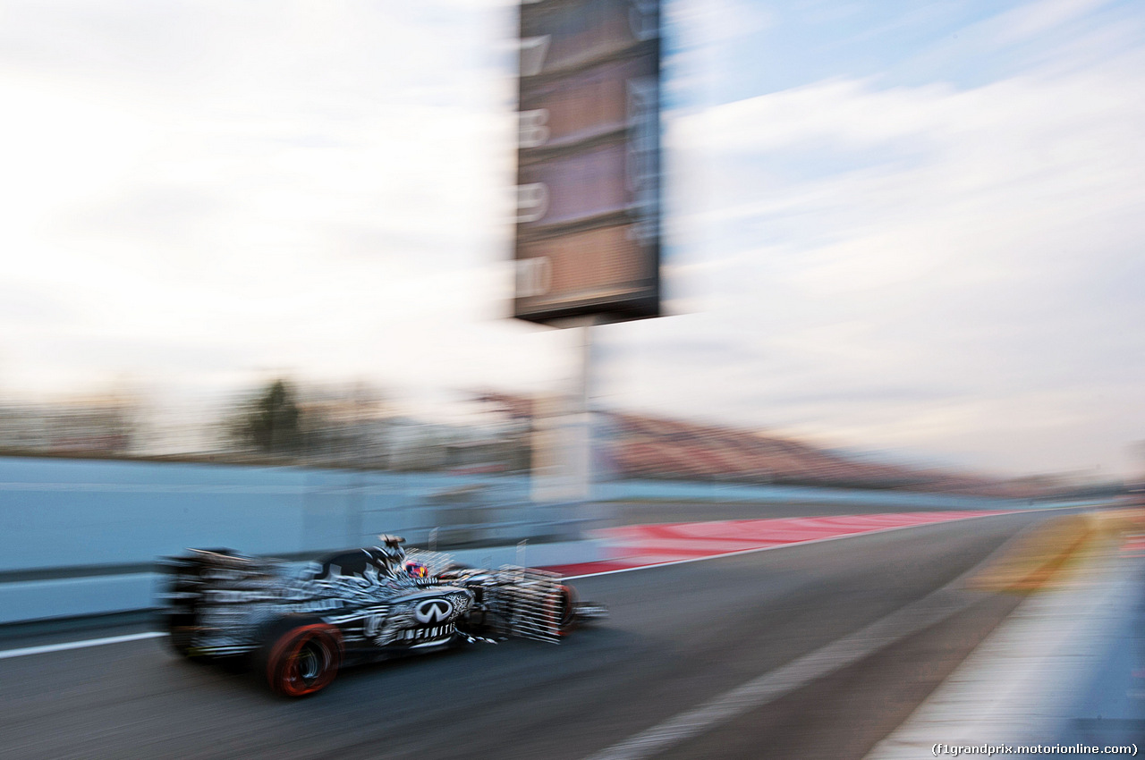 TEST F1 BARCELLONA 27 FEBBRAIO, Daniil Kvyat (RUS) Red Bull Racing RB11.
27.02.2015.