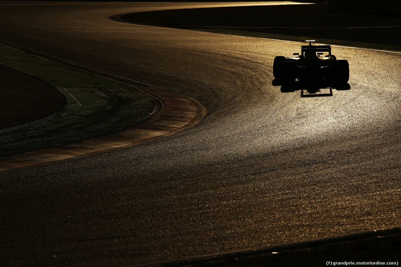 TEST F1 BARCELLONA 27 FEBBRAIO, Low light action.
27.02.2015.