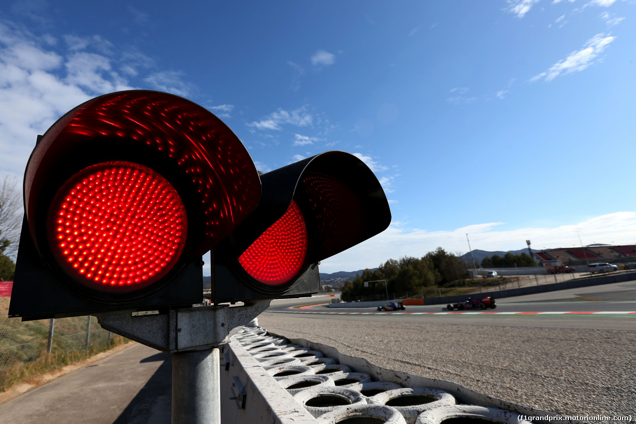 TEST F1 BARCELLONA 27 FEBBRAIO, Red flag
27.02.2015.