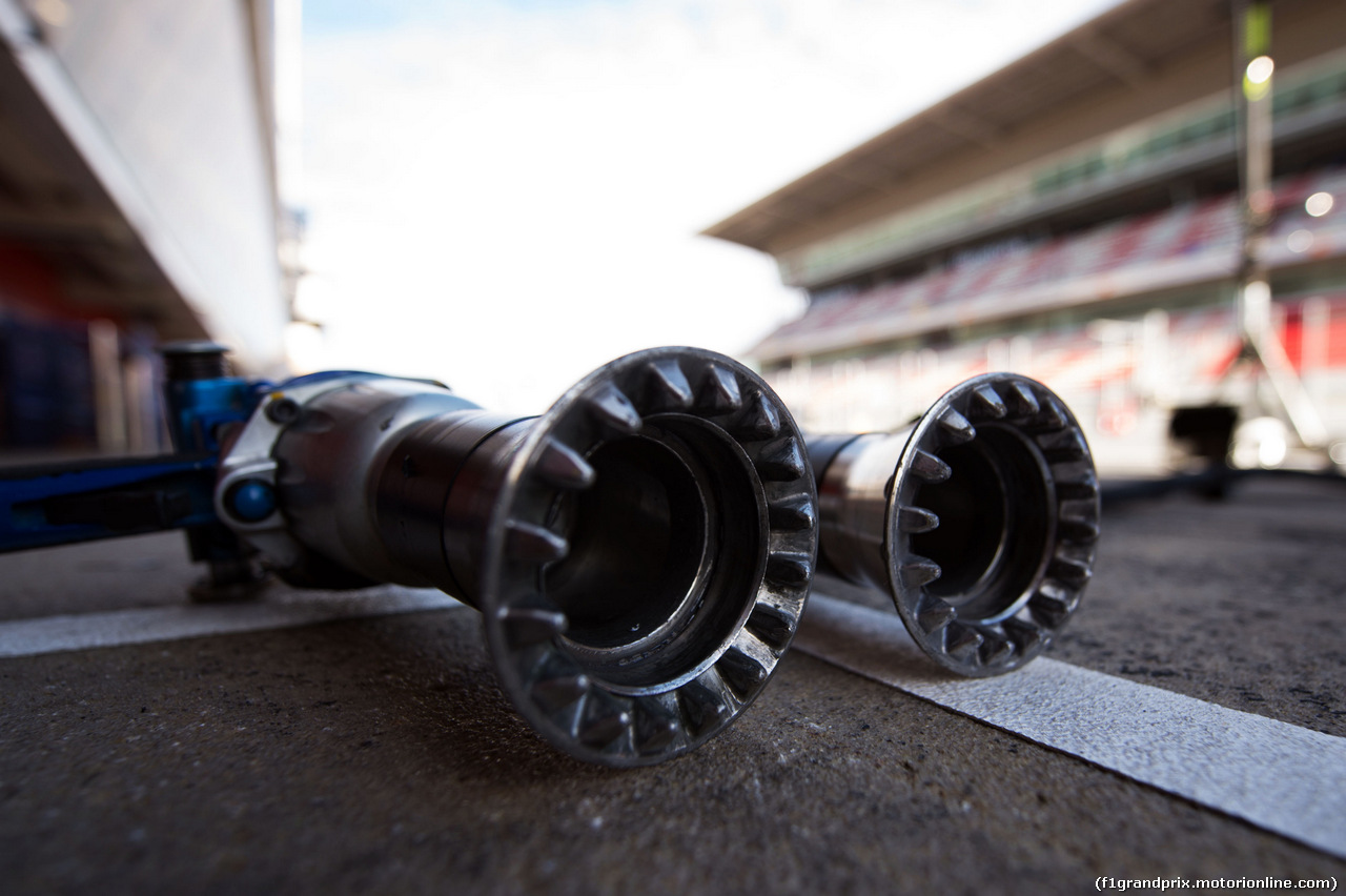 TEST F1 BARCELLONA 27 FEBBRAIO, Pit stop air guns.
27.02.2015.