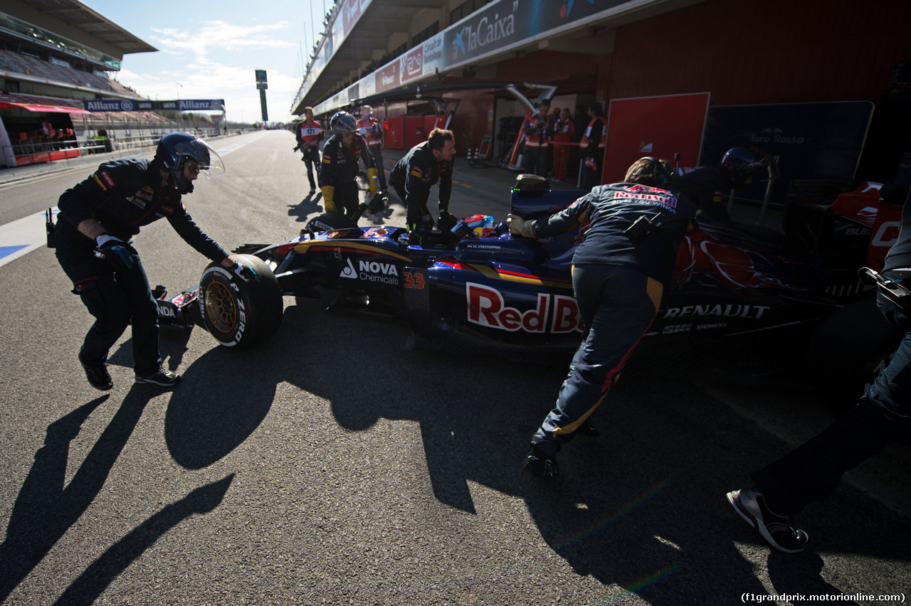 TEST F1 BARCELLONA 27 FEBBRAIO, Max Verstappen (NLD) Scuderia Toro Rosso STR10.
27.02.2015.