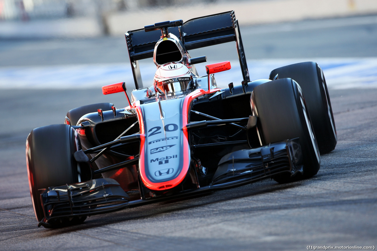 TEST F1 BARCELLONA 28 FEBBRAIO, Kevin Magnussen (DEN) McLaren MP4-30 Test e Reserve Driver.
28.02.2015.
