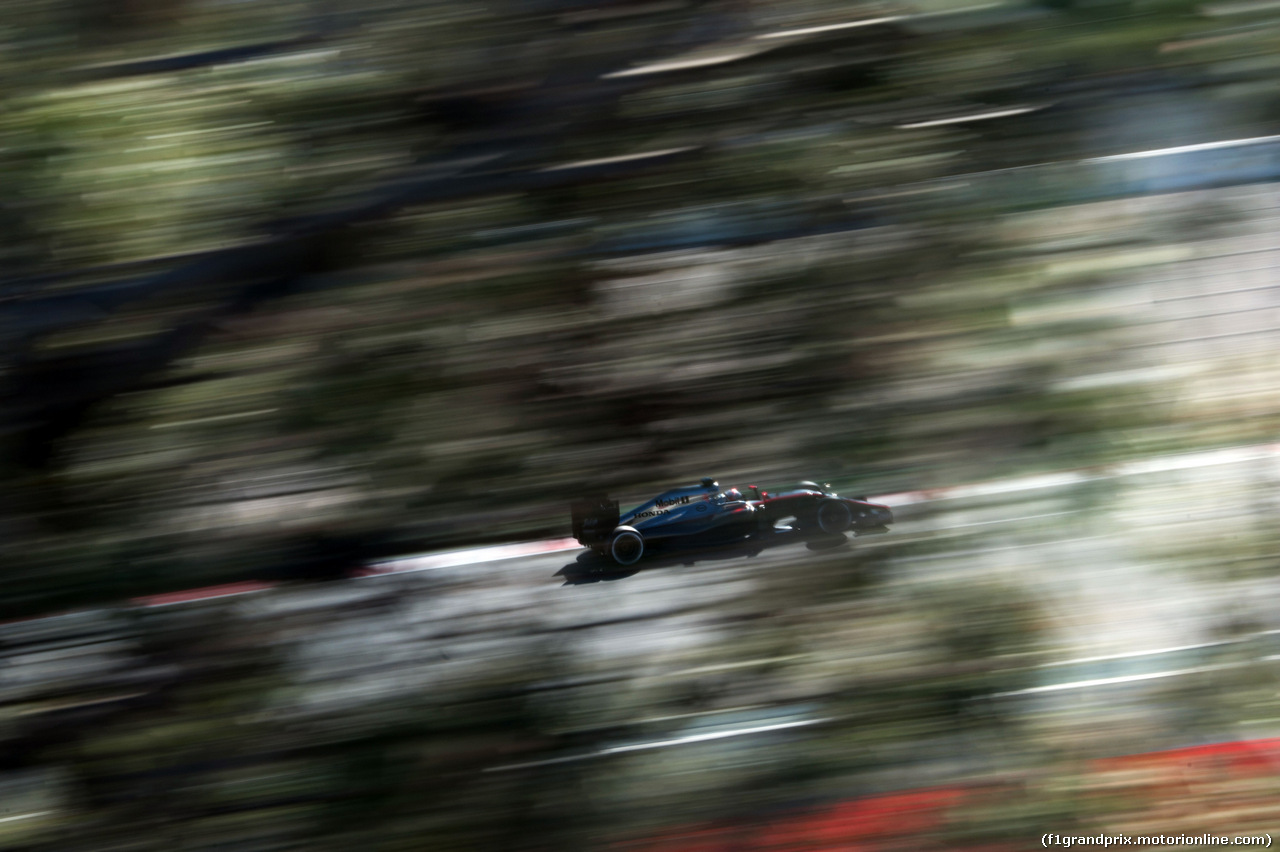 TEST F1 BARCELLONA 28 FEBBRAIO, Kevin Magnussen (DEN) McLaren MP4-30 Test e Reserve Driver.
28.02.2015.