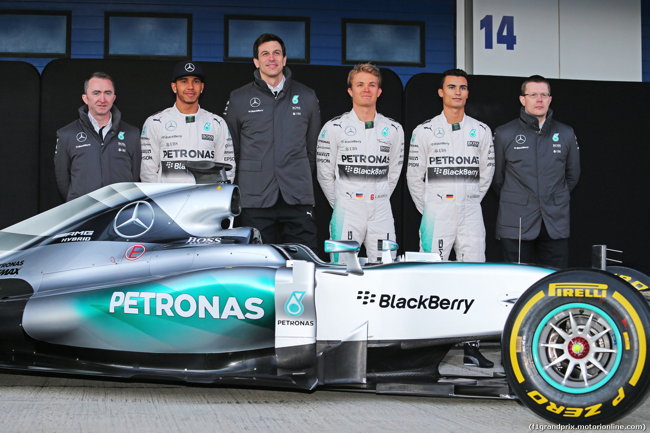 TEST F1 JEREZ 1 FEBBRAIO, The Mercedes AMG F1 W06 is unveiled (L to R): Paddy Lowe (GBR) Mercedes AMG F1 Executive Director (Technical); Lewis Hamilton (GBR) Mercedes AMG F1; Toto Wolff (GER) Mercedes AMG F1 Shareholder e Executive Director; Nico Rosberg (GER) Mercedes AMG F1; Pascal Wehrlein (GER) Mercedes AMG F1 Reserve Driver; Andy Cowell (GBR) Mercedes-Benz High Performance Powertrains Managing Director.
01.02.2015.