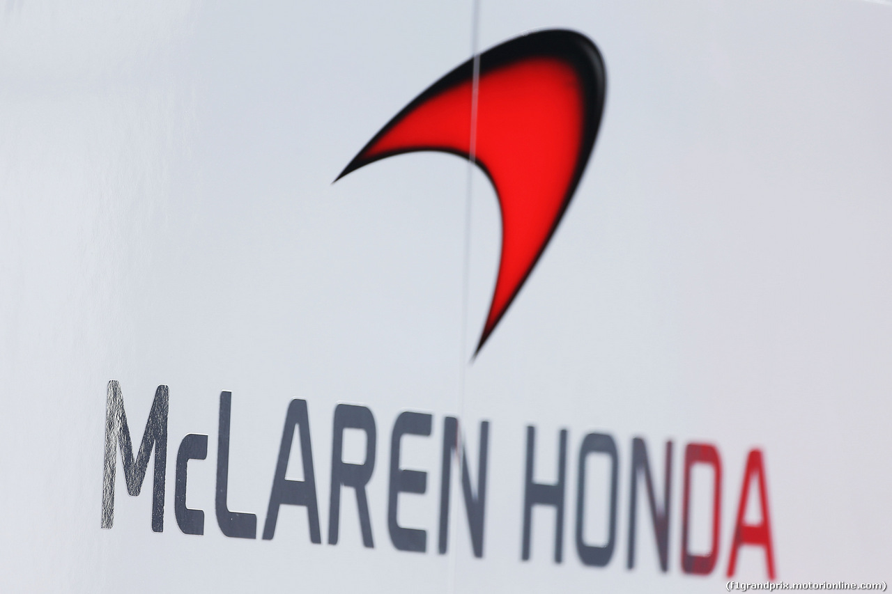 TEST F1 JEREZ 1 FEBBRAIO, McLaren Honda logo.
01.02.2015.