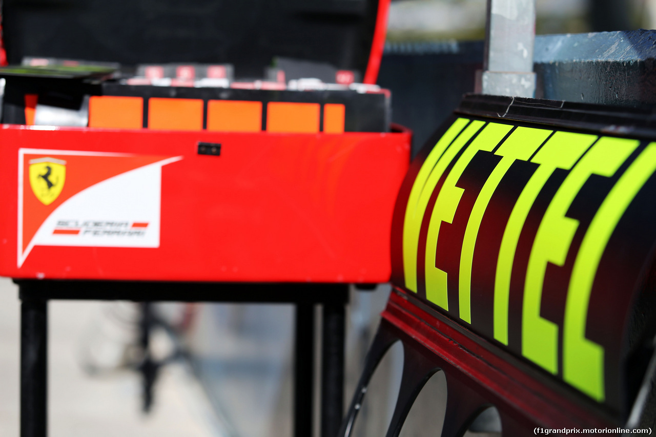 TEST F1 JEREZ 1 FEBBRAIO, Pit board for Sebastian Vettel (GER) Ferrari.
01.02.2015.