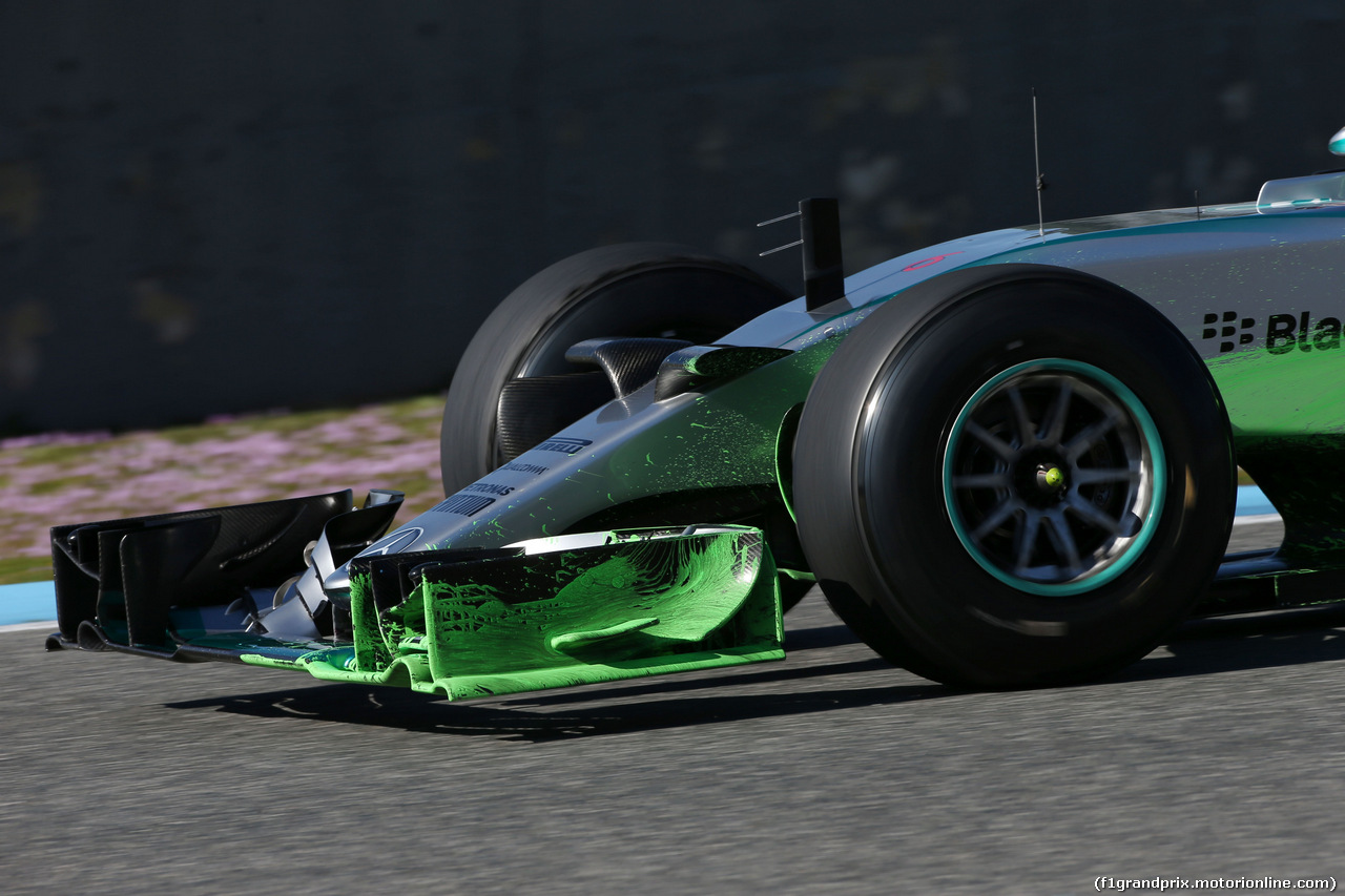 TEST F1 JEREZ 1 FEBBRAIO, Nico Rosberg (GER) Mercedes AMG F1 W06 running flow-vis paint.
01.02.2015.