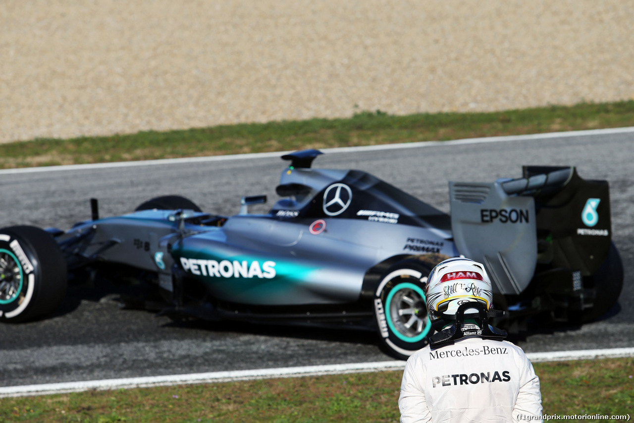 TEST F1 JEREZ 4 FEBBRAIO, Lewis Hamilton (GBR) Mercedes AMG F1 W06 stops on the circuit.
04.02.2015.