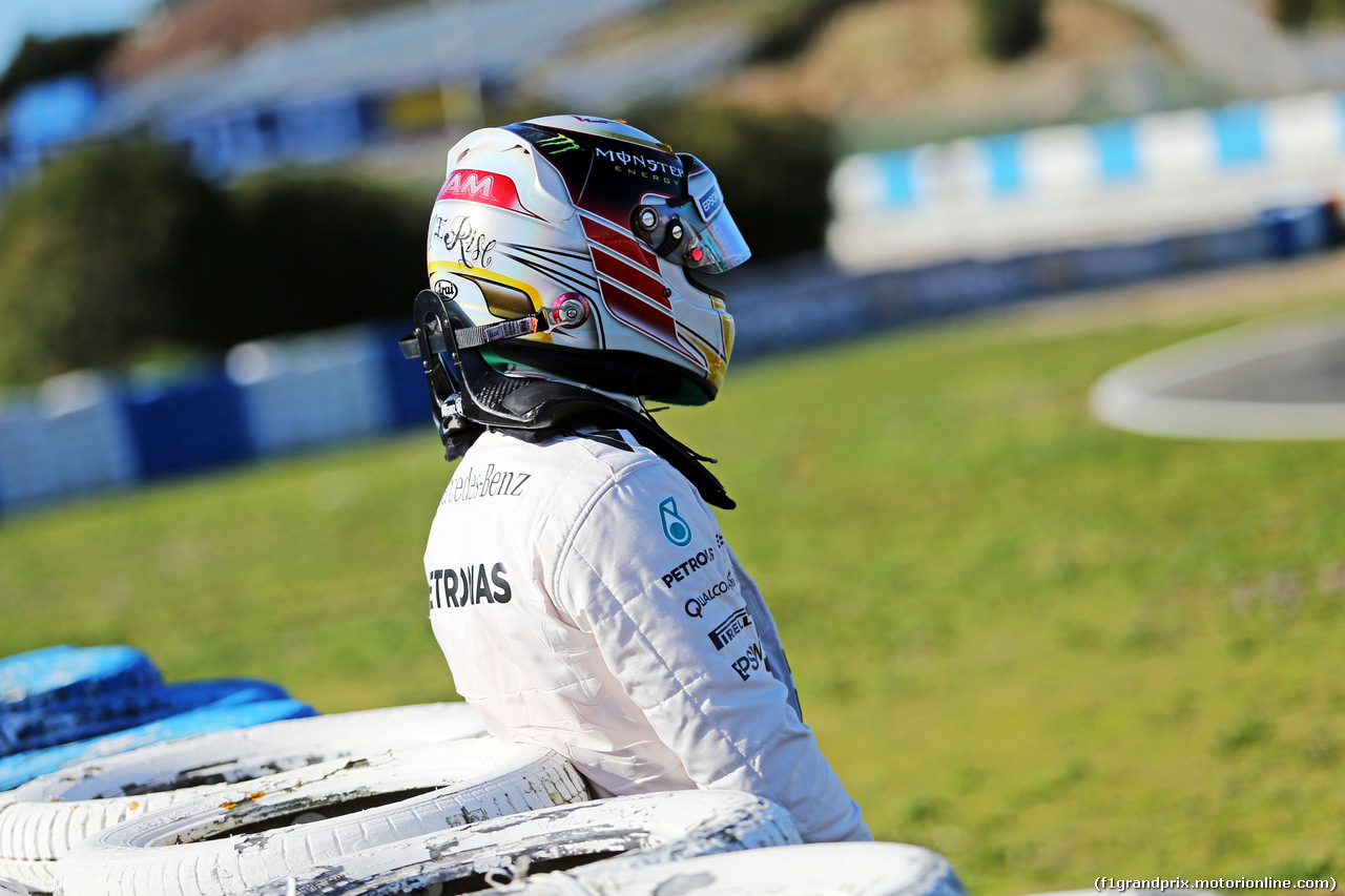 TEST F1 JEREZ 4 FEBBRAIO, Lewis Hamilton (GBR) Mercedes AMG F1 stops on the circuit.
04.02.2015.