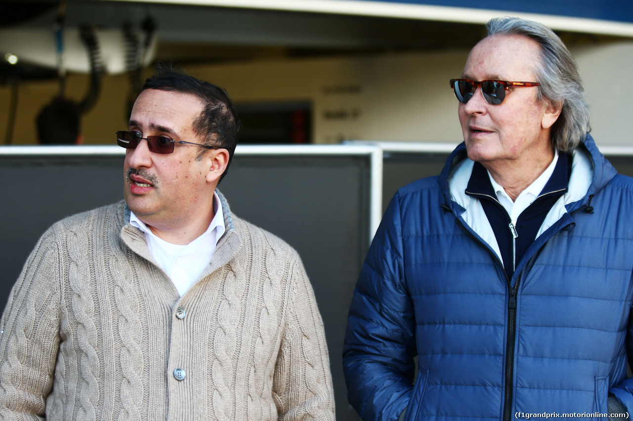 TEST F1 JEREZ 4 FEBBRAIO, (L to R): Sheikh Mohammed bin Essa Al Khalifa (BRN) CEO of the Bahrain Economic Development Board e McLaren Shareholder with Manseur Ojeh, McLaren shareholder.
04.02.2015.