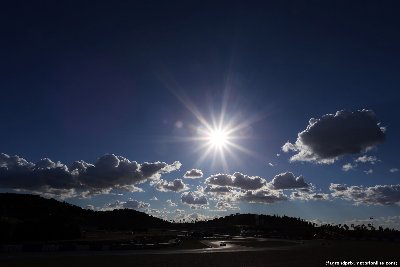 TEST F1 JEREZ 4 FEBBRAIO, Low light action.
04.02.2015.