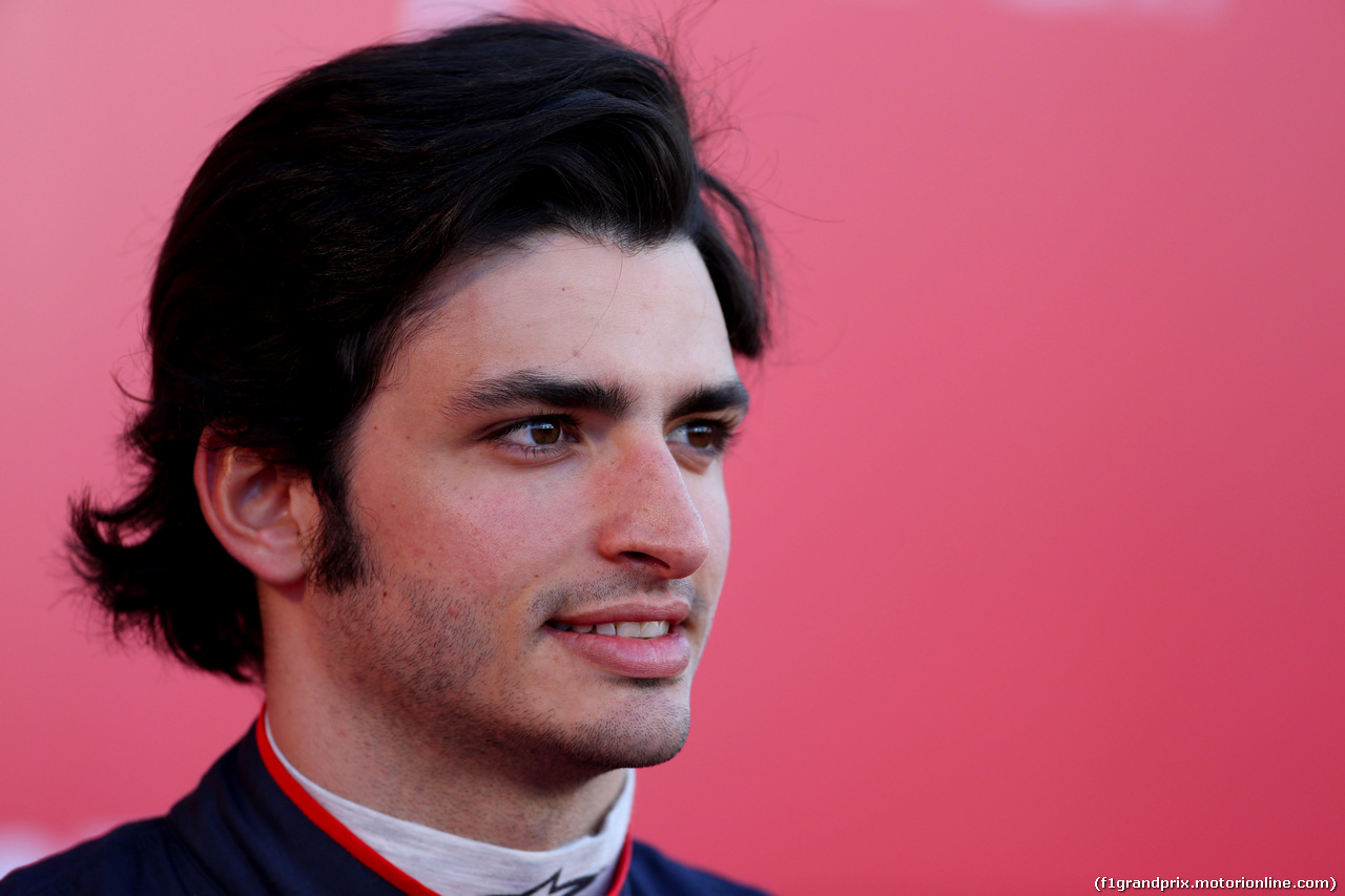 TORO ROSSO STR10, Carlos Sainz (ESP), Scuderia Toro Rosso
31.01.2015.