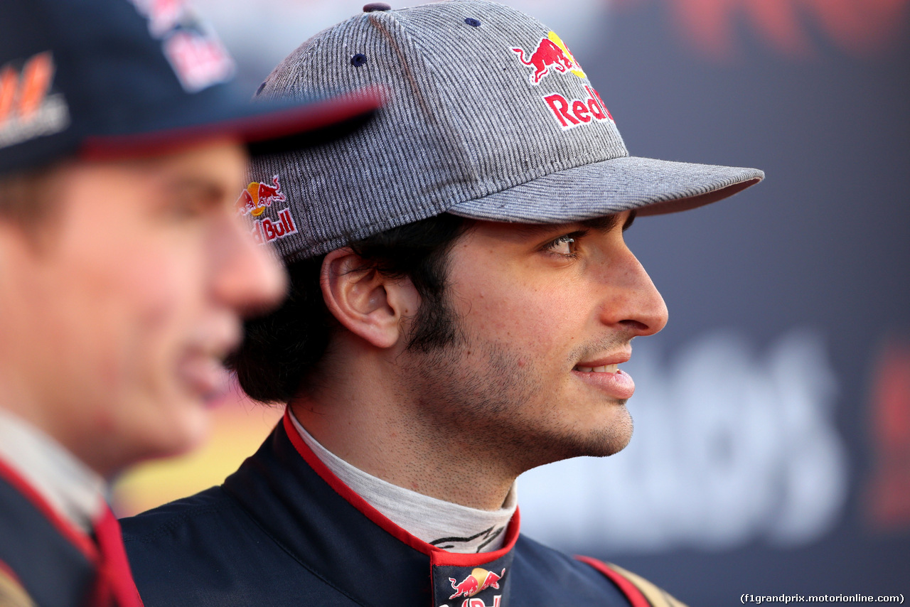 TORO ROSSO STR10, Carlos Sainz (ESP), Scuderia Toro Rosso
31.01.2015.