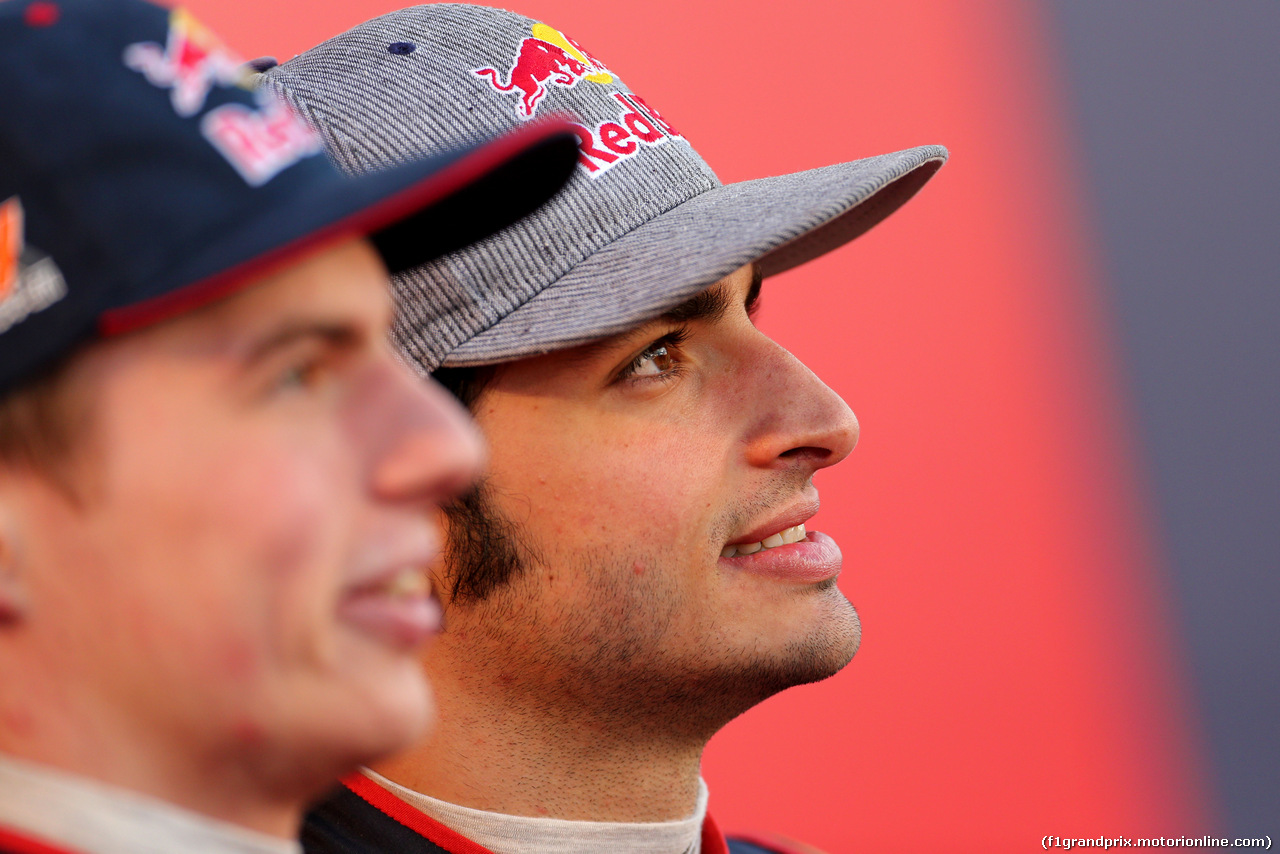 TORO ROSSO STR10, Carlos Sainz (ESP), Scuderia Toro Rosso
31.01.2015.