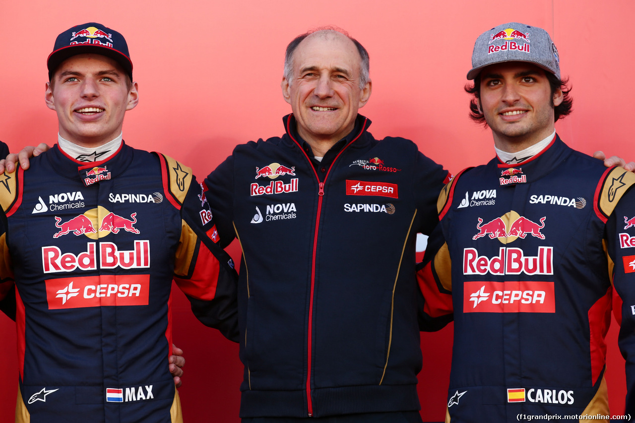 TORO ROSSO STR10, (L to R): Max Verstappen (NLD) Scuderia Toro Rosso with Franz Tost (AUT) Scuderia Toro Rosso Team Principal e Carlos Sainz Jr (ESP) Scuderia Toro Rosso.
31.01.2015.