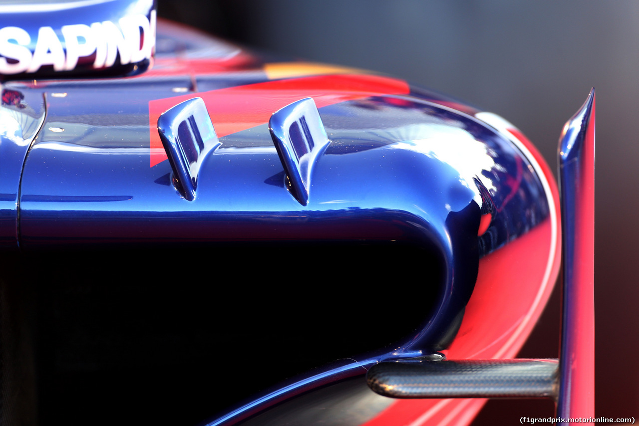 TORO ROSSO STR10, Technical detail of the Toro Rosso
31.01.2015.