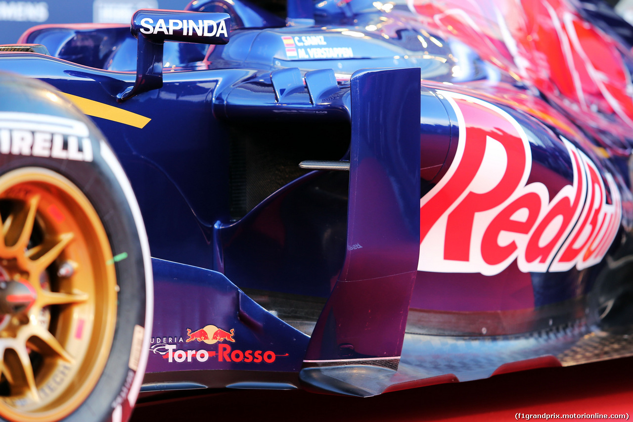 TORO ROSSO STR10