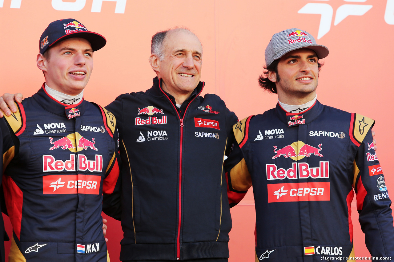 TORO ROSSO STR10, (L to R): Max Verstappen (NLD) Scuderia Toro Rosso; Franz Tost (AUT) Scuderia Toro Rosso Team Principal; e Carlos Sainz Jr (ESP) Scuderia Toro Rosso, at the Scuderia Toro Rosso STR10 unveiling.
31.01.2015.