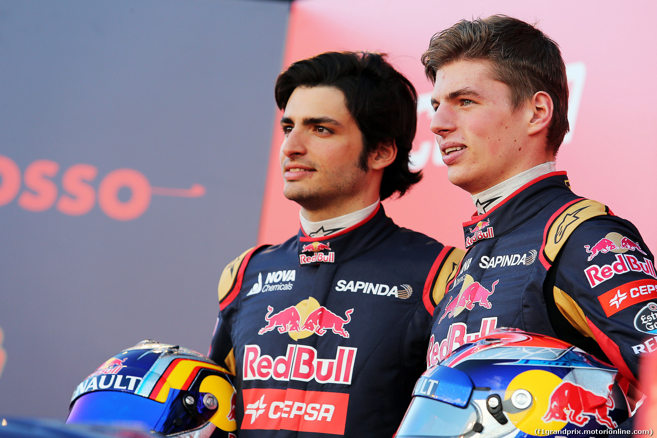 TORO ROSSO STR10, (L to R): Carlos Sainz Jr (ESP) Scuderia Toro Rosso with Max Verstappen (NLD) Scuderia Toro Rosso.
31.01.2015.