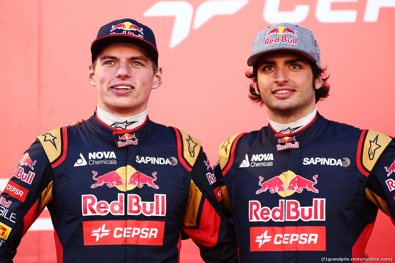 TORO ROSSO STR10, (L to R): Max Verstappen (NLD) Scuderia Toro Rosso with team mate Carlos Sainz Jr (ESP) Scuderia Toro Rosso.
31.01.2015.