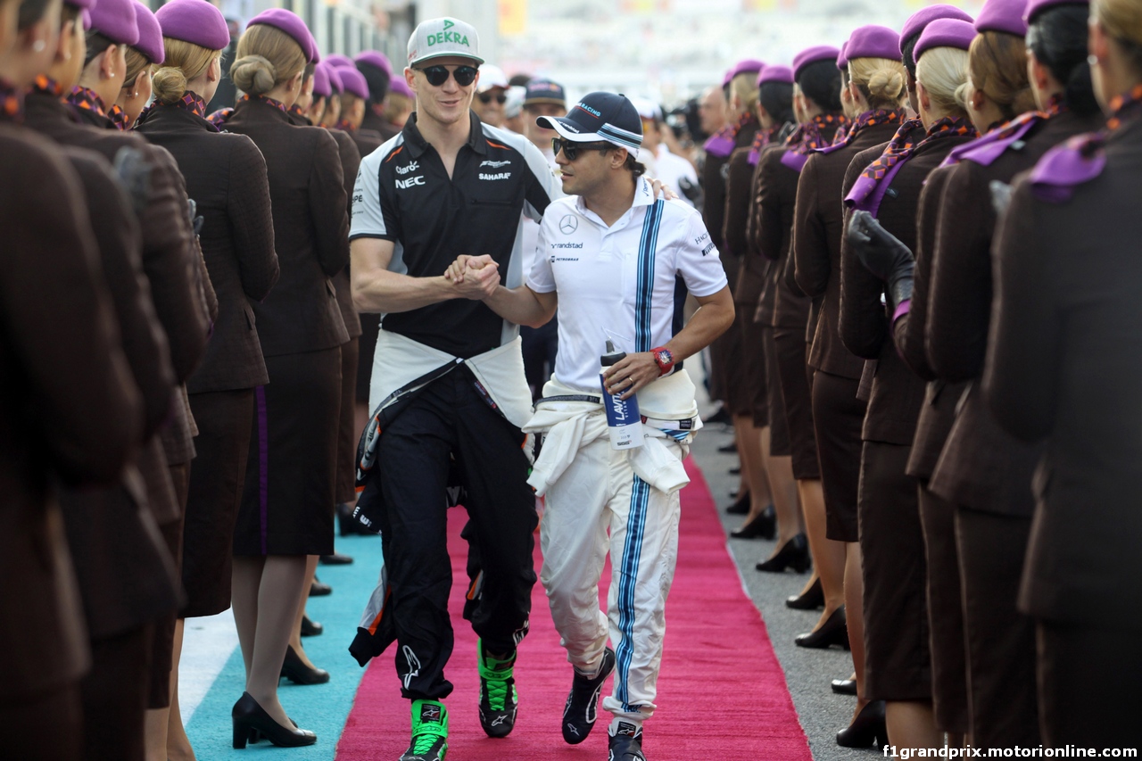 GP ABU DHABI, 27.11.2016 - Nico Hulkenberg (GER) Sahara Force India F1 VJM09 e Felipe Massa (BRA) Williams FW38