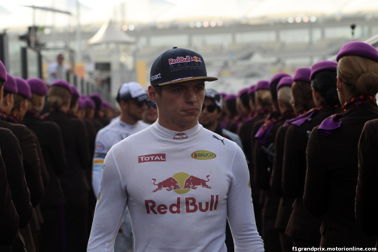 GP ABU DHABI, 27.11.2016 - Max Verstappen (NED) Red Bull Racing RB12