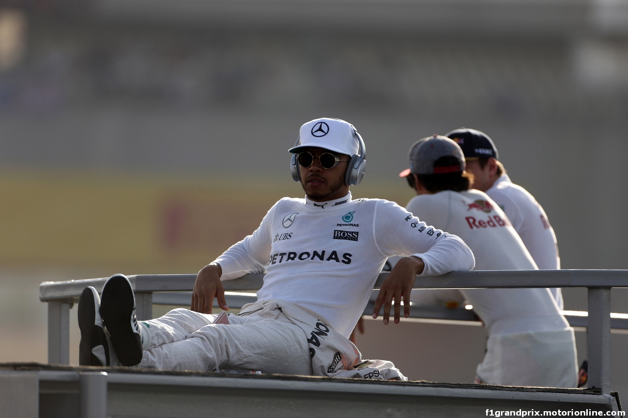 GP ABU DHABI, 27.11.2016 - Lewis Hamilton (GBR) Mercedes AMG F1 W07 Hybrid