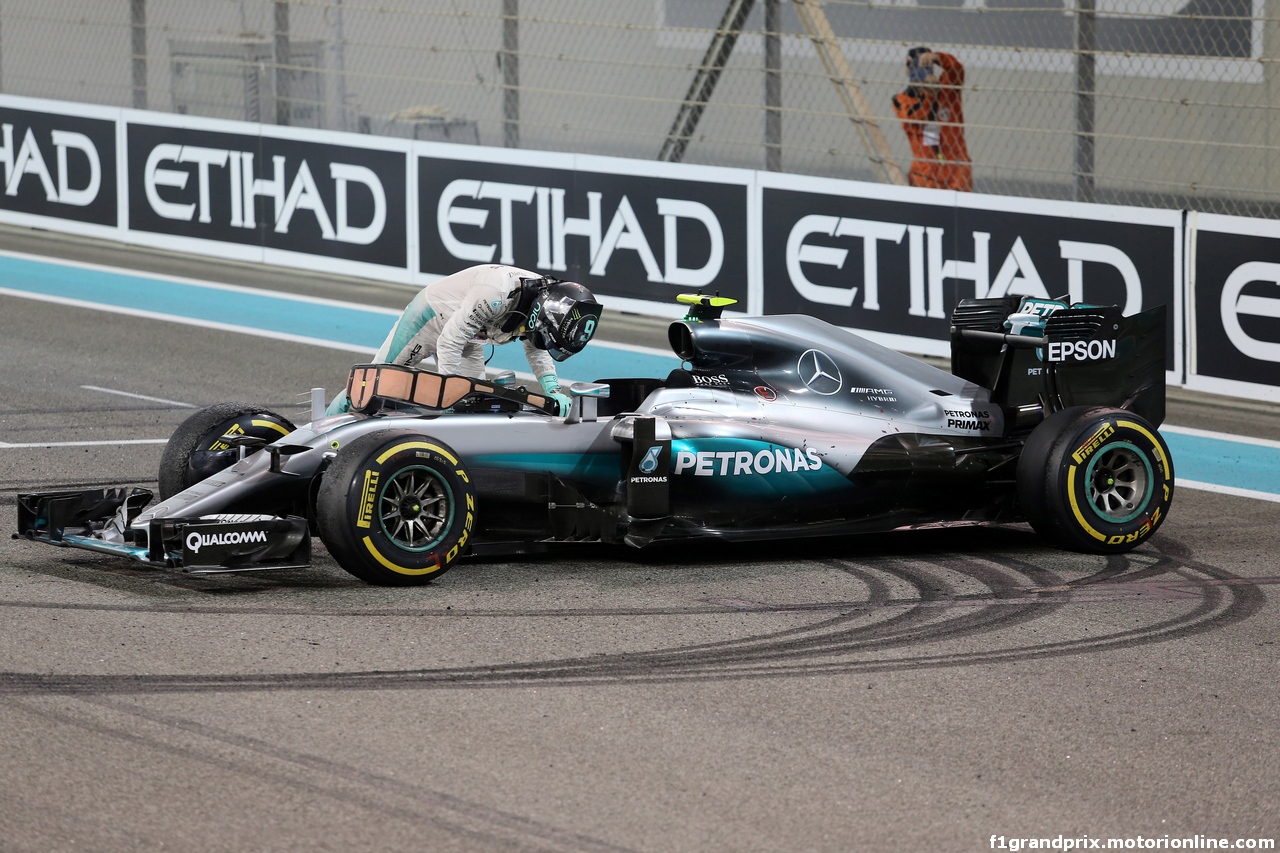 GP ABU DHABI, 27.11.2016 - Gara, 2nd place Nico Rosberg (GER) Mercedes AMG F1 W07 Hybrid e Champion 2016